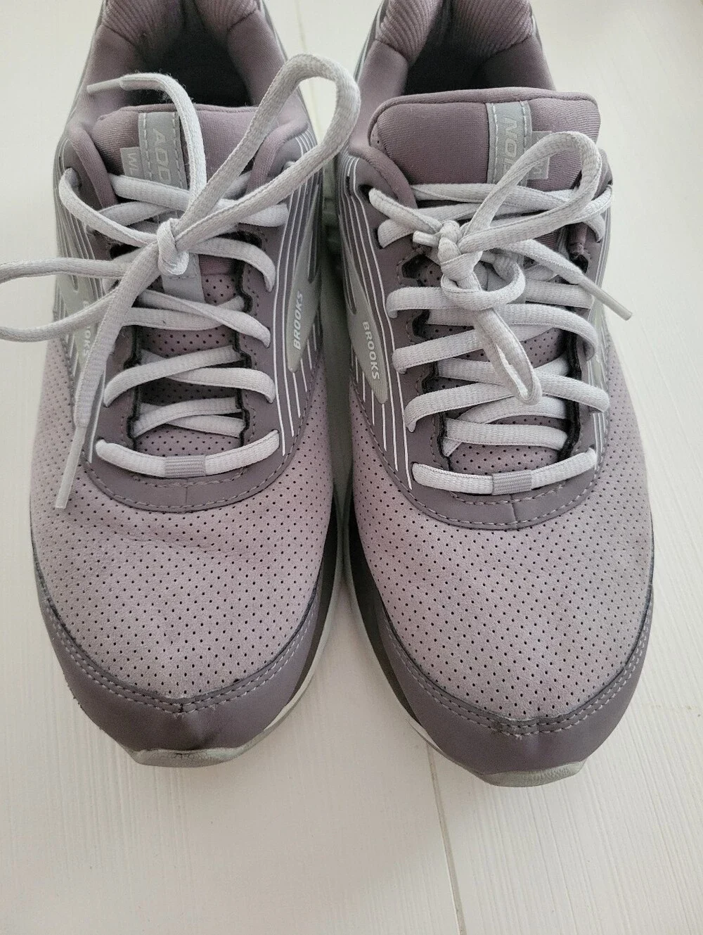 Brooks Addiction Walker Sneaker Women's 10.5B, Grey/Purple